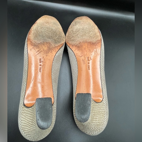 SALVATORE FERRAGAMO PUMPS - Picture 5 of 5